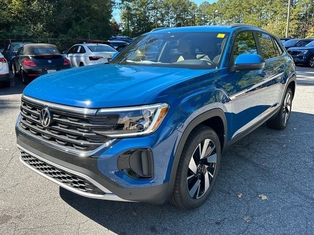 New 2026 Mountain  Lake Blue Metallic Volkswagen 2.0T SE w/Technology image 3