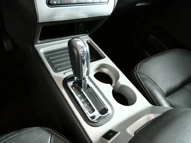 Used 2009 Gray Ford Limited image 22