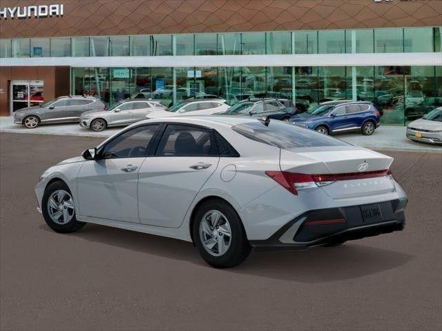 New 2026 White Hyundai SE image 5