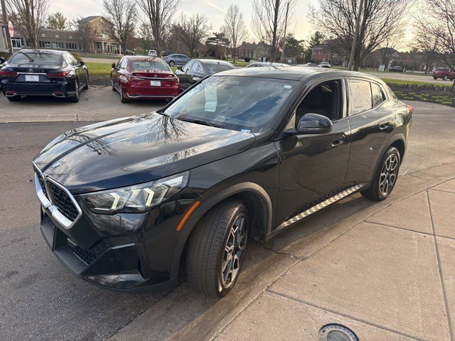 Used 2025 Black Sapphire Metallic BMW xDrive28i image 6