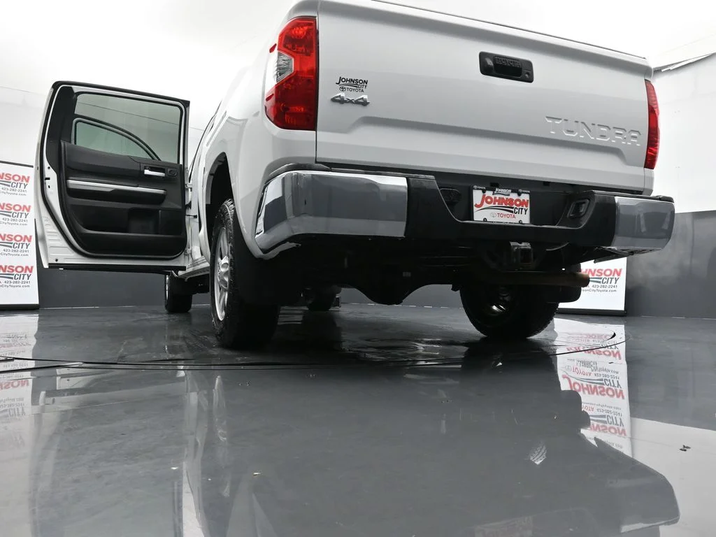 Used 2021 White Toyota SR5 image 46