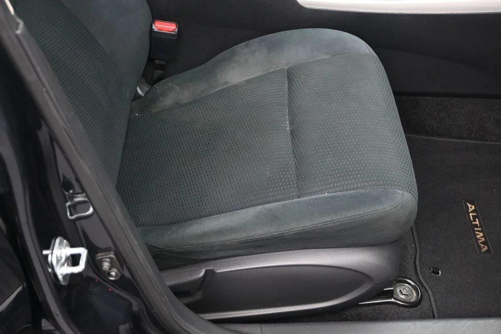 Used 2015 Storm Nissan 2.5 S image 11