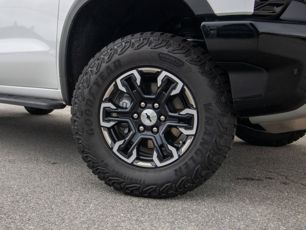 2025 Chevrolet Silverado 1500 ZR2 - Photo 21