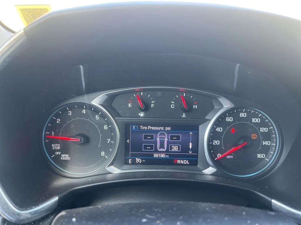 Used 2019 White Chevrolet LT image 12