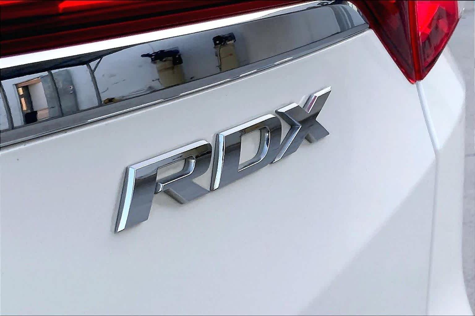Used 2016 White Diamond Pearl Acura Tech Pkg image 10