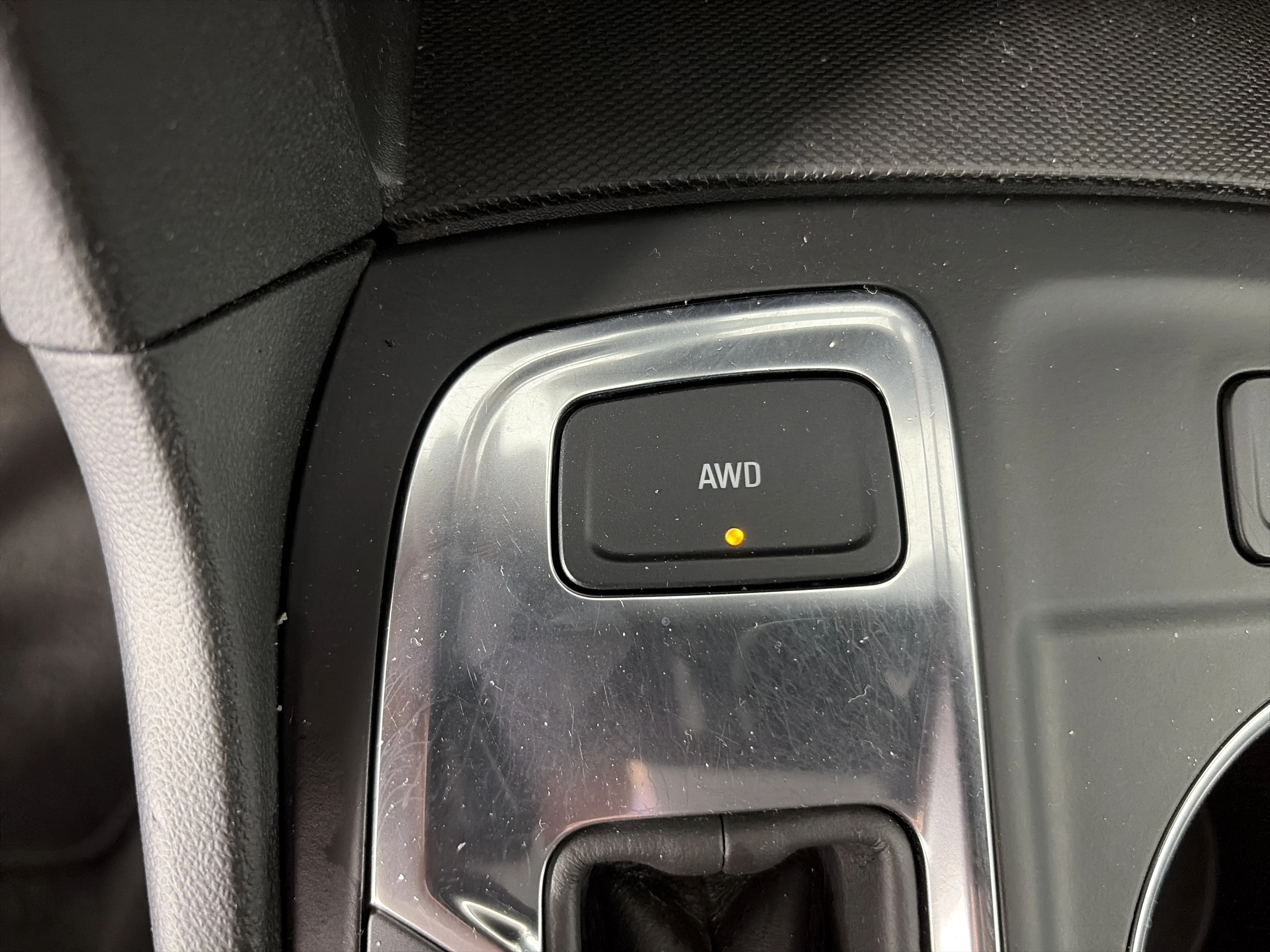 2024 Chevrolet Equinox LT - Photo 31