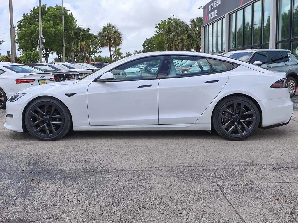Used 2023 White Tesla Standard Range image 17