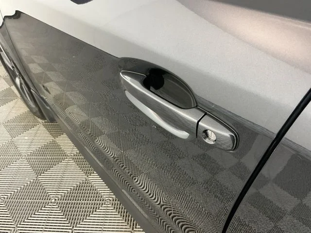 Used 2018 Gray Subaru 2.5i Premium image 11
