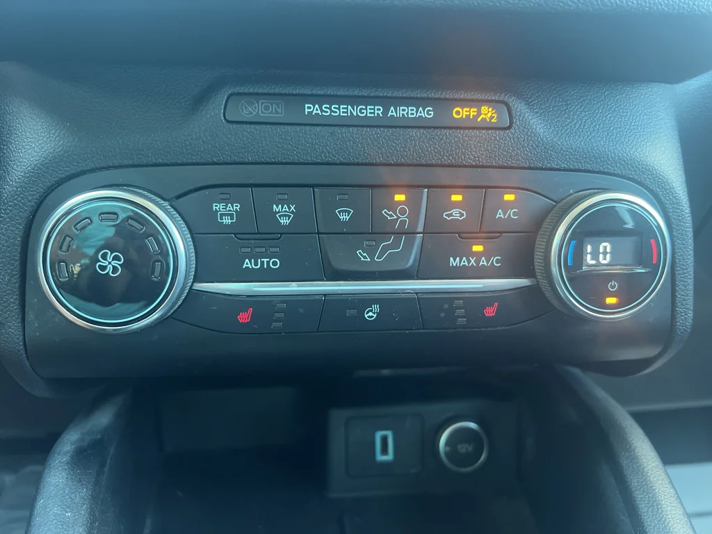 Used 2020 Velocity Blue Metallic Ford SEL image 18