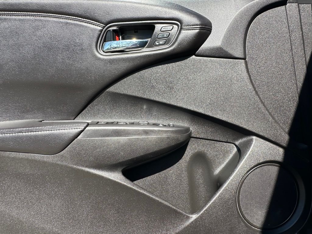 Used 2015  Acura Technology Package image 11