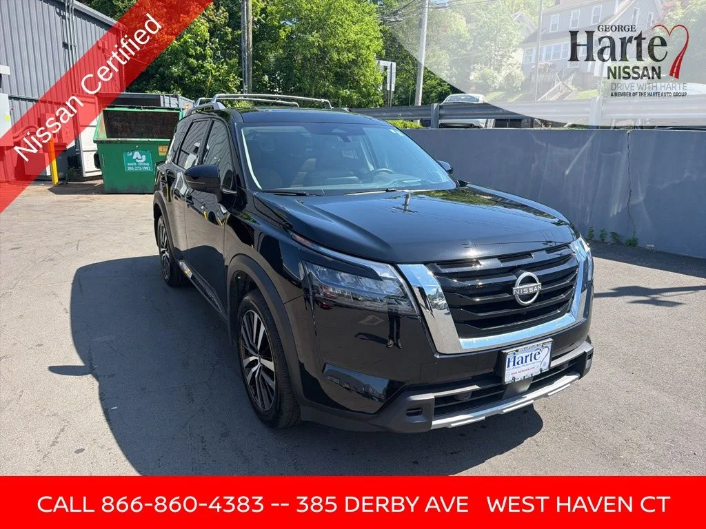 2025 Nissan Pathfinder Platinum 4WD's photo