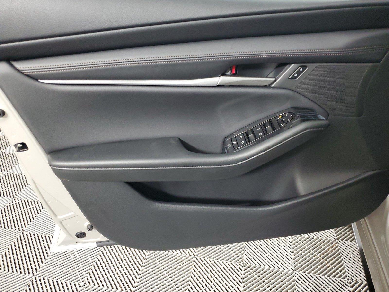 New 2026 Platinum Quartz Metallic Mazda 2.5 S Preferred image 17