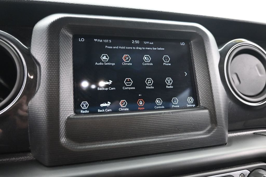 Used 2022 White Jeep Sport image 19