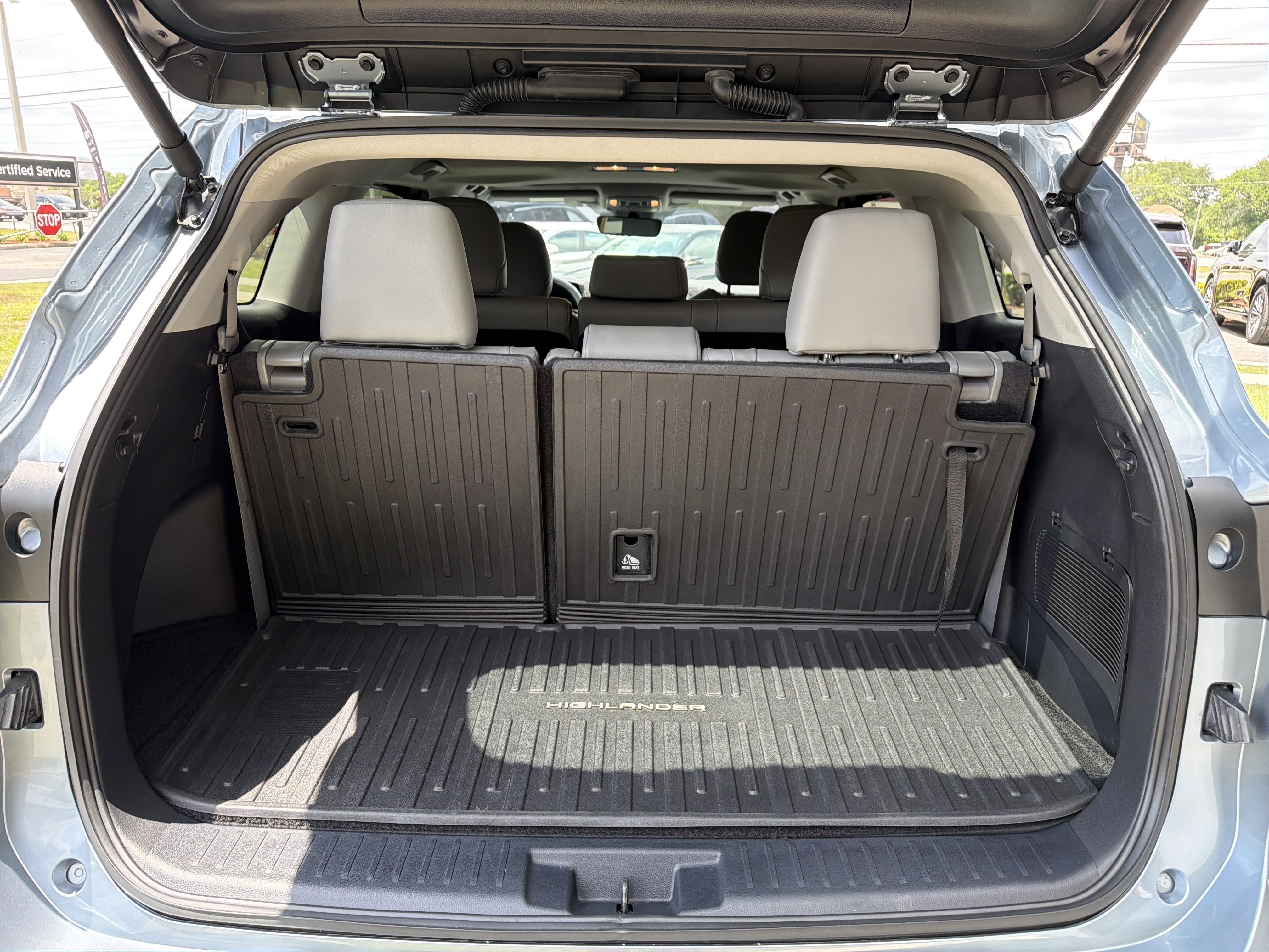 Used 2024 Moon Dust Toyota XLE image 12
