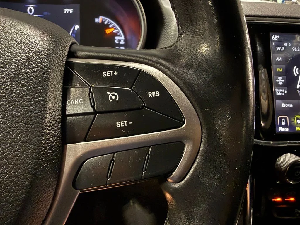 Used 2020 Gray Jeep Altitude image 19