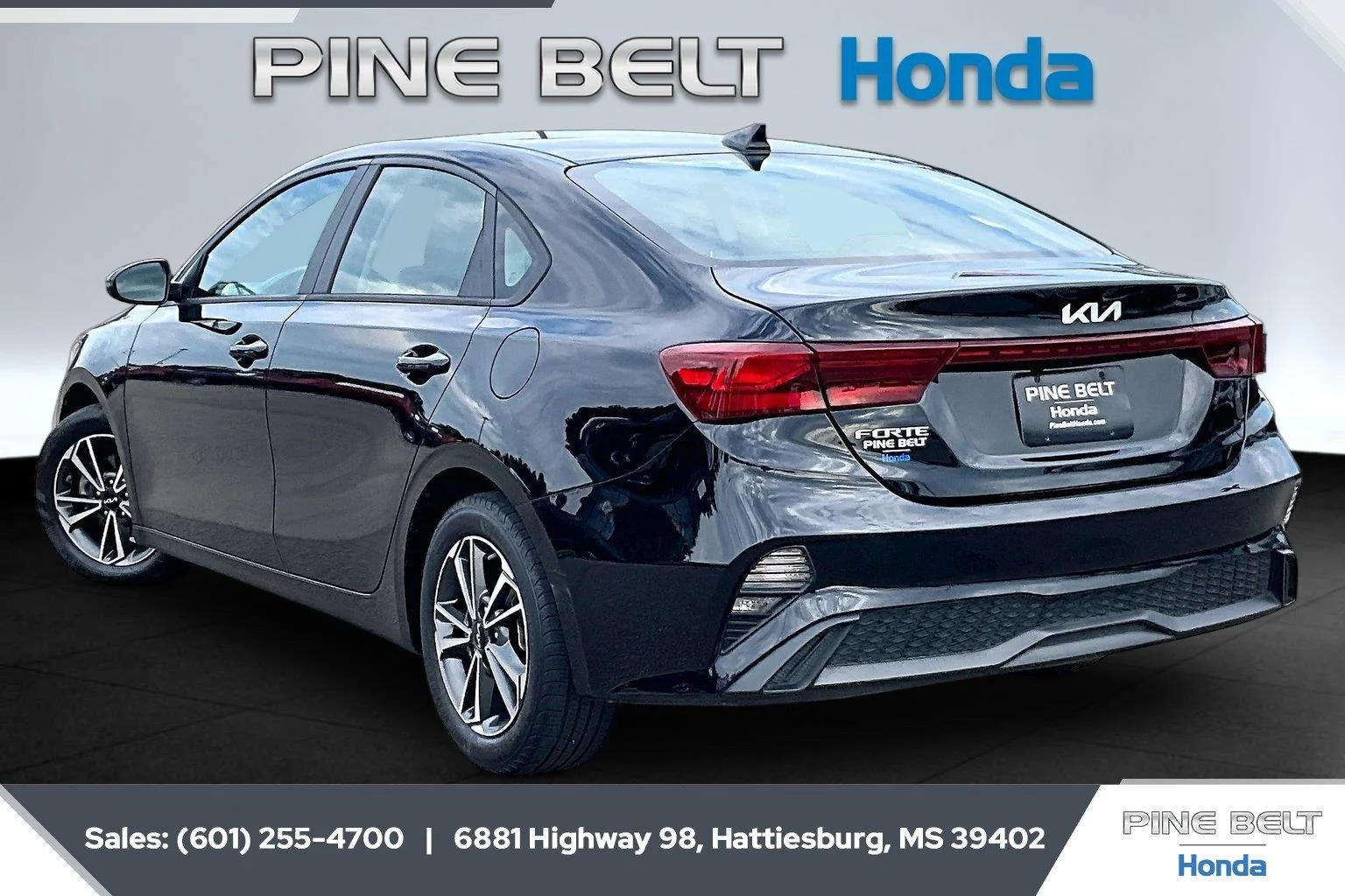 Used 2023 Aurora Black Pearl Kia LXS image 2