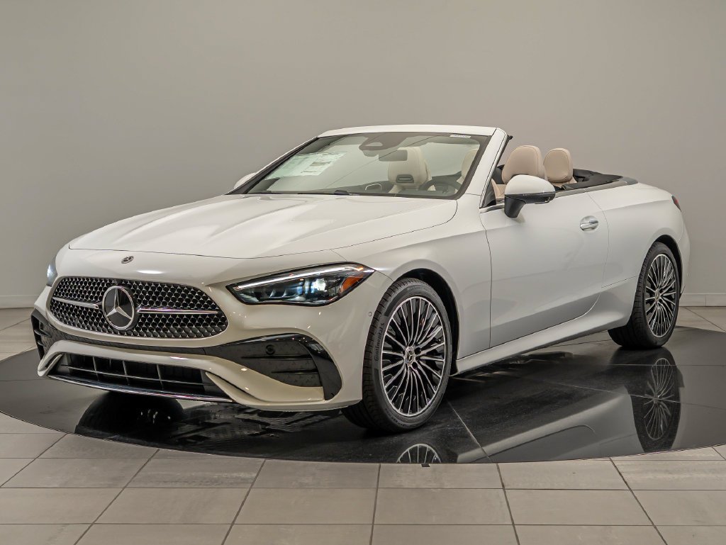 New 2027 Polar White Mercedes-Benz CLE 300 image 2