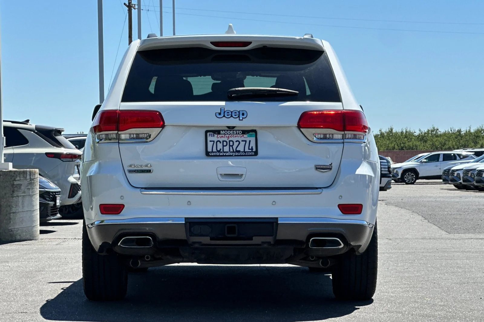 Used 2014 Bright White Clearcoat Jeep Summit image 5