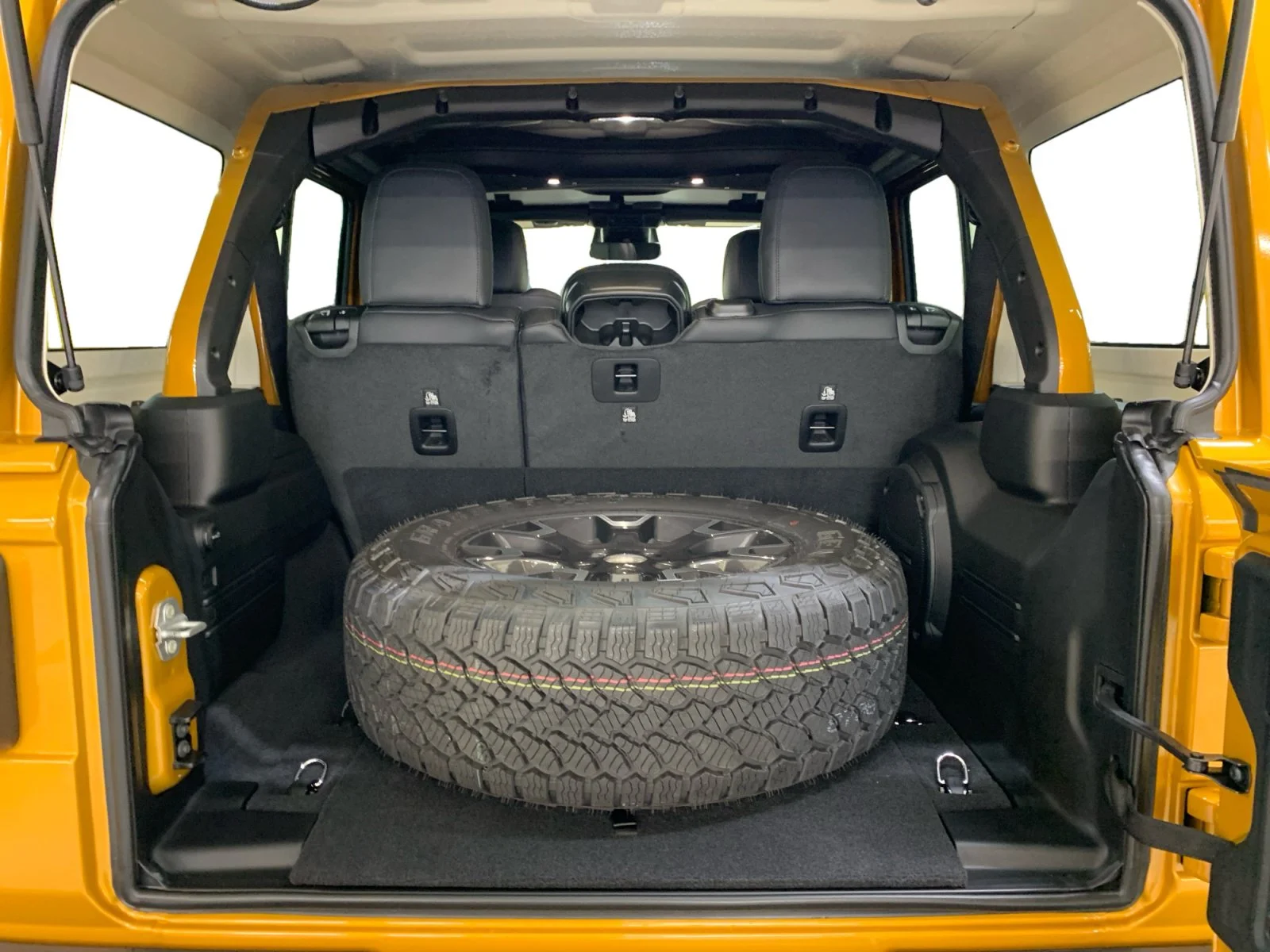 New 2026 GOLDILOCKS Jeep Sahara image 19