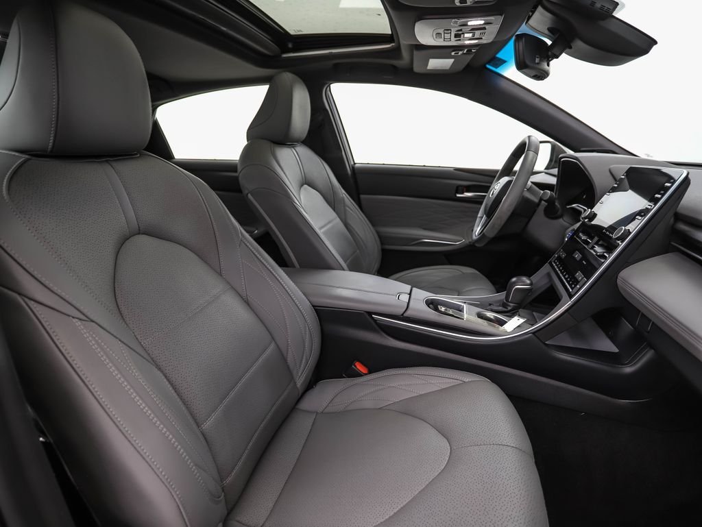 Used 2020 Celestial Silver Metallic Toyota Limited image 31