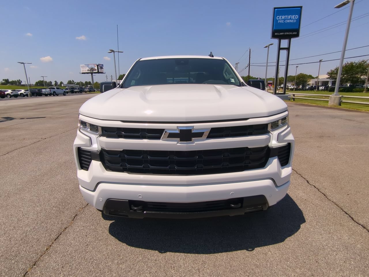New 2026 Summit White Chevrolet RST image 8