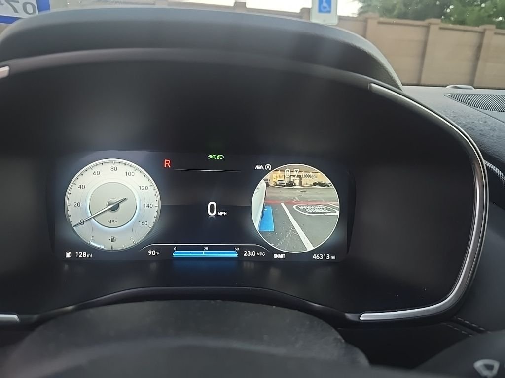 Used 2023 White Hyundai SEL image 13