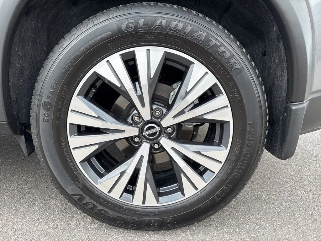 Used 2023 Gray Nissan SV image 13