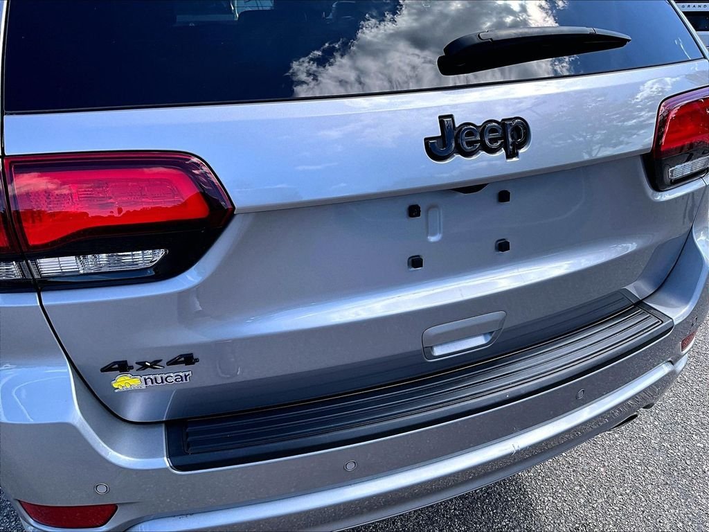 Used 2021 Silver Jeep Laredo X image 28