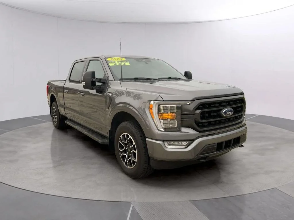 Used 2023 Carbonized Gray Metallic Ford XLT image 7