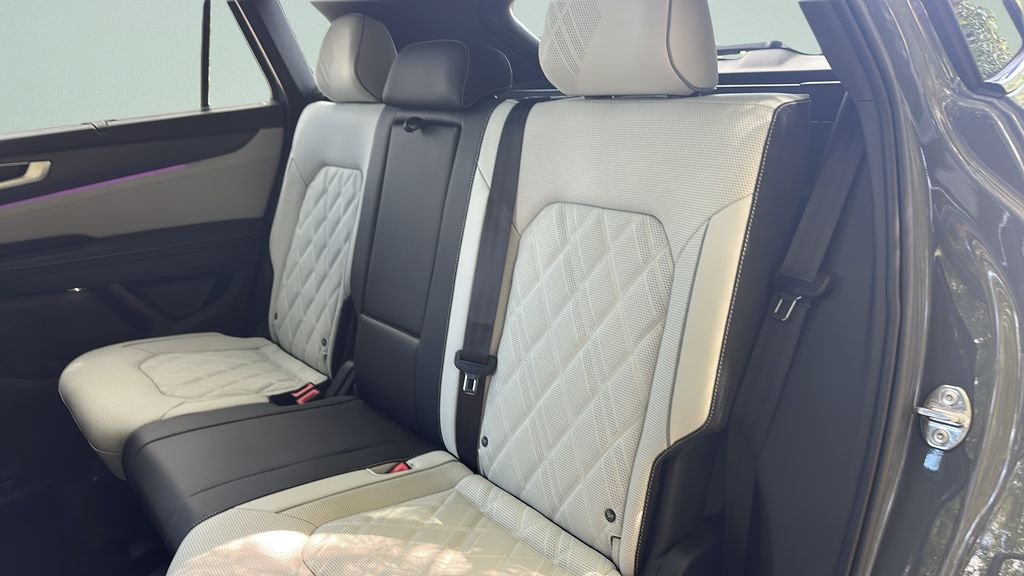 2026 Volkswagen Atlas Cross Sport SEL Premium R-LINE - Photo 24