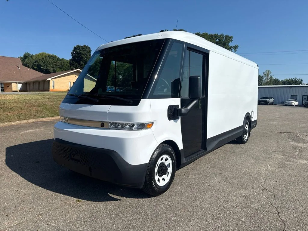 Used 2024 White BrightDrop Base image 1