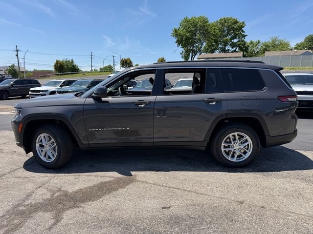 New 2026 Baltic Gray Metallic Clear-Coat Exterior Paint Jeep Laredo image 11