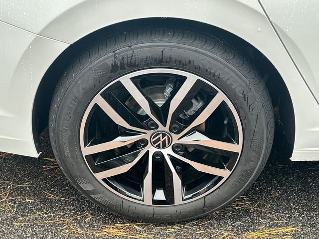 New 2026 White Volkswagen 1.5T SE image 17