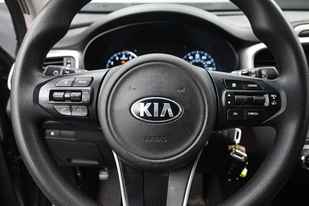 Used 2016 Silver Kia LX image 17