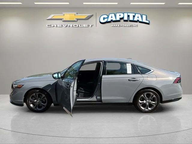 Used 2023 Gray Honda EX-L image 10