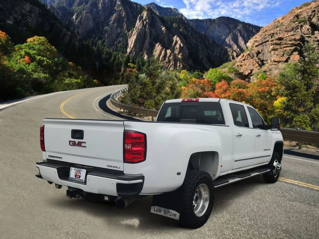 Used 2015 White GMC Denali image 3