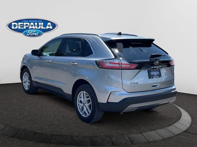 Used 2024 Silver Metallic Ford SEL image 4