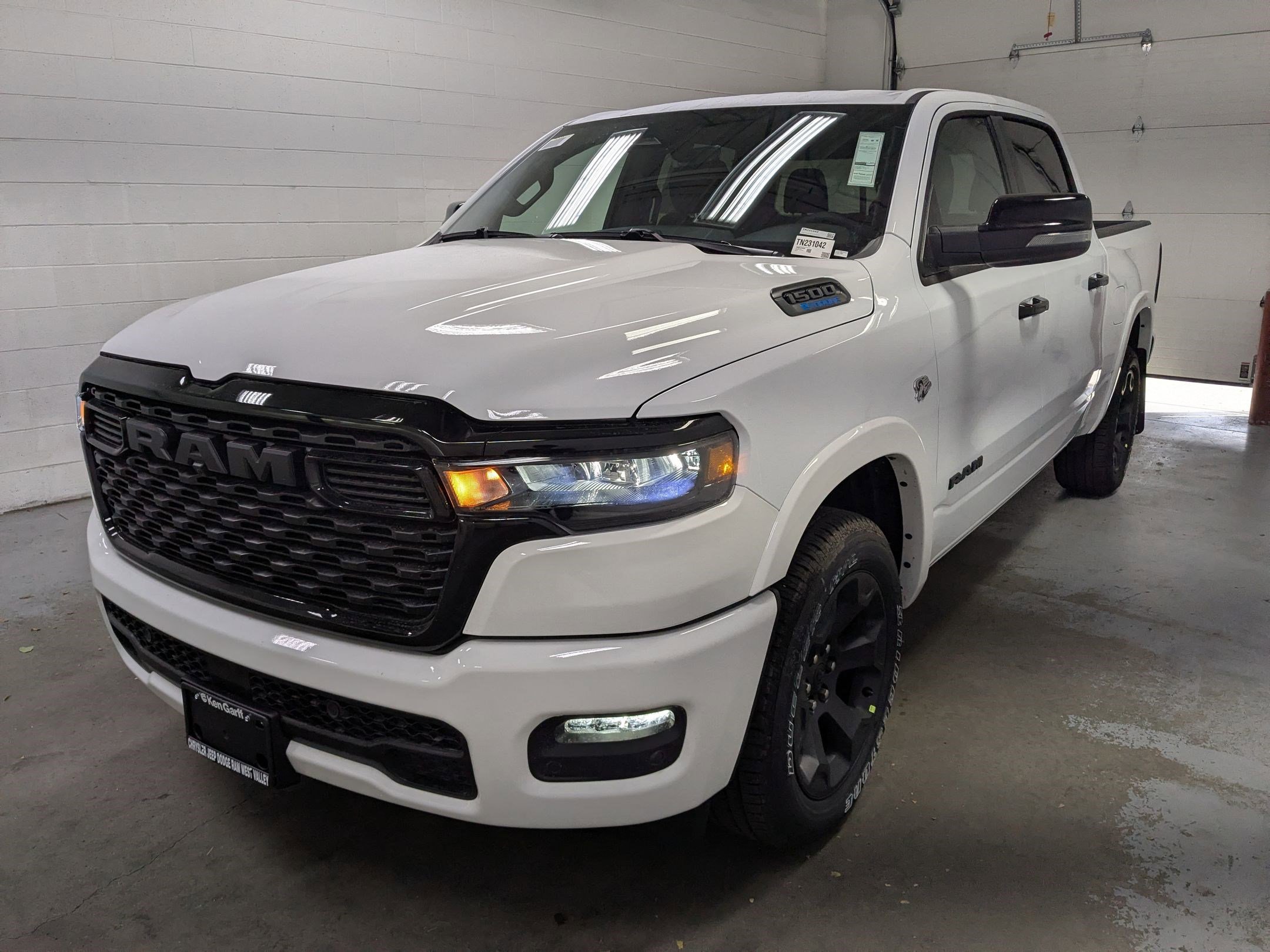 New 2026 Bright White Clear-Coat Exterior Paint RAM Big Horn image 9