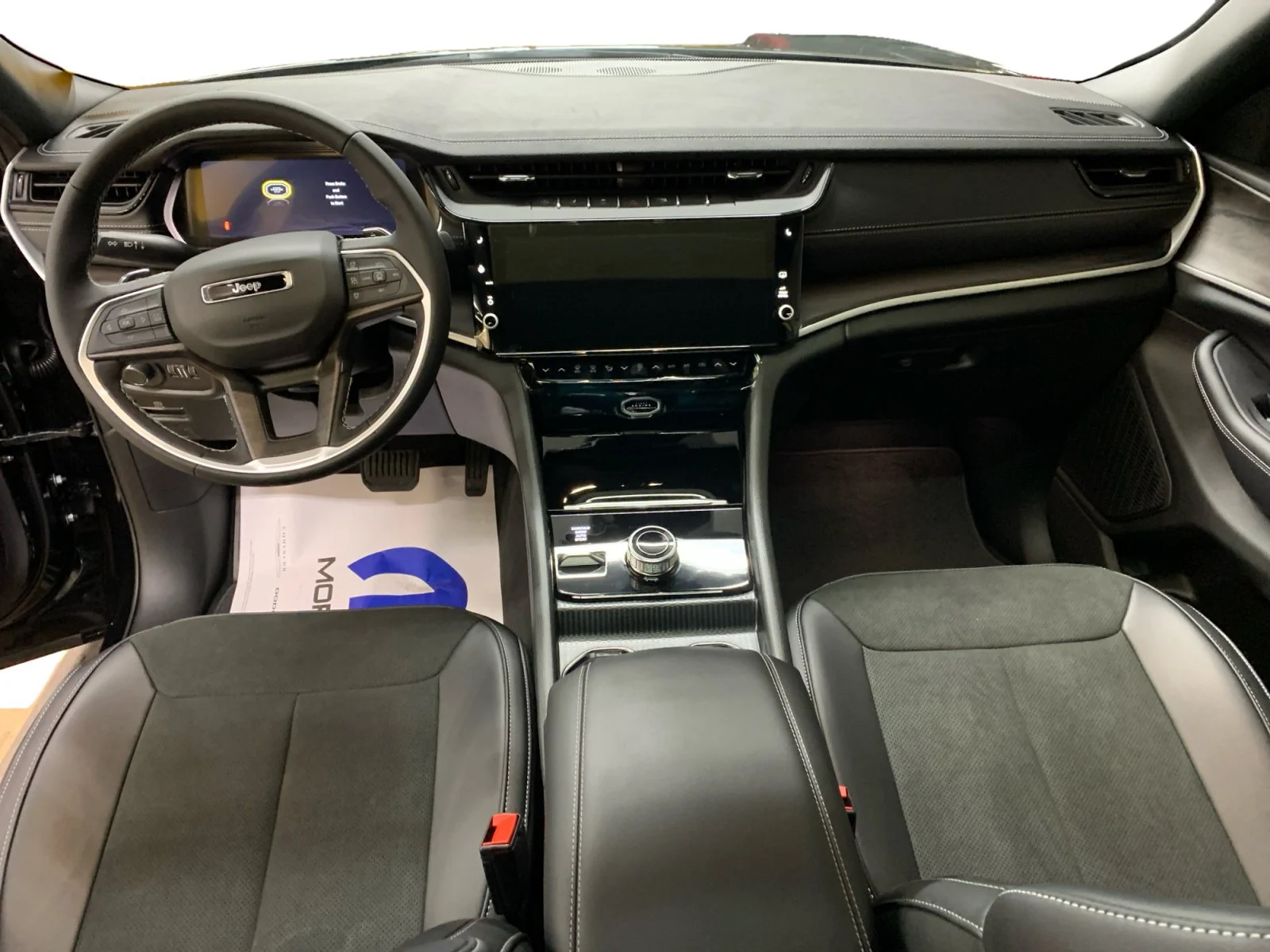 New 2026 Diamond Black Crystal Pearl Jeep Altitude image 12