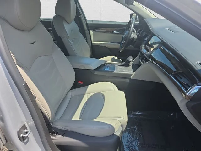 Used 2018 Radiant Silver Metallic Cadillac 3.6L Luxury image 10