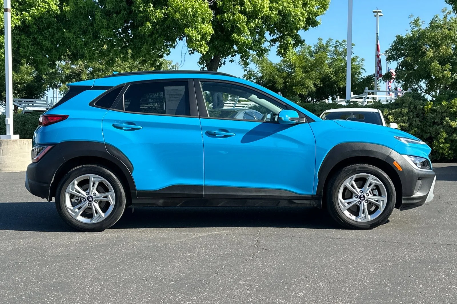 Used 2023 Teal Isle Hyundai SEL image 3