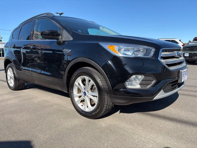 Used 2018 Black Ford SE image 3
