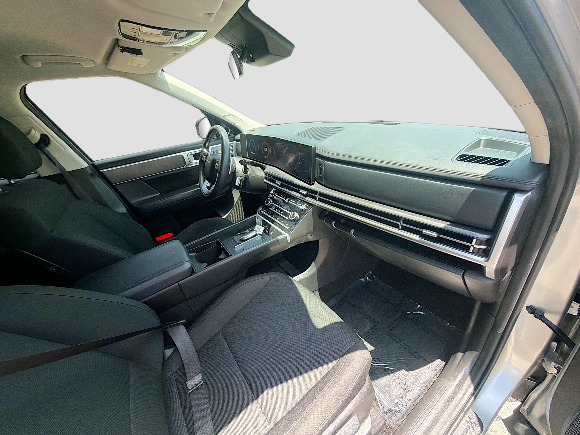 2024 Hyundai Santa Fe SE - Photo 29