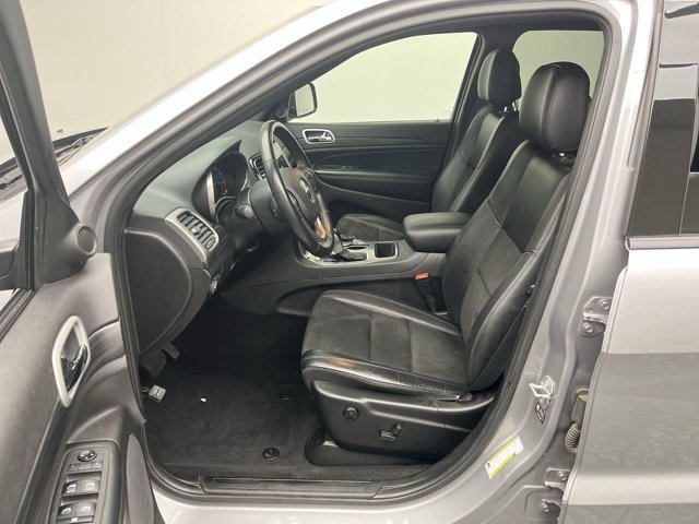 Used 2021 Billet Silver Metallic Clearcoat Jeep Laredo X image 3