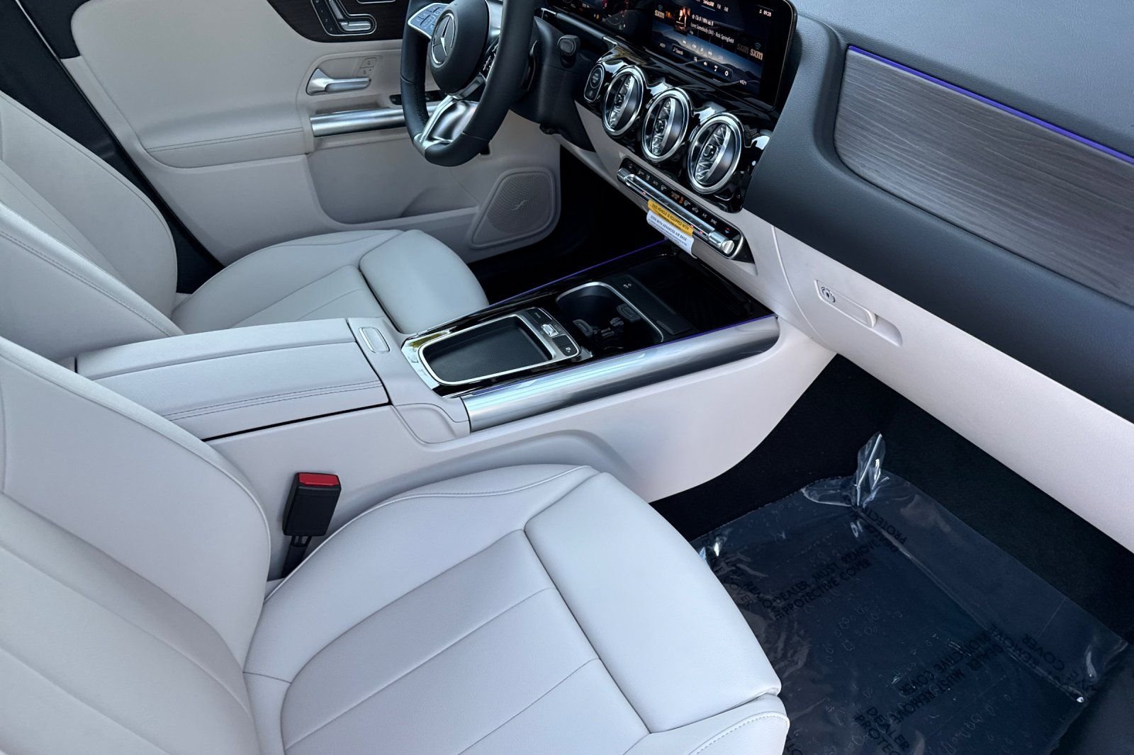 New 2026 Polar White Mercedes-Benz GLA 250 image 9