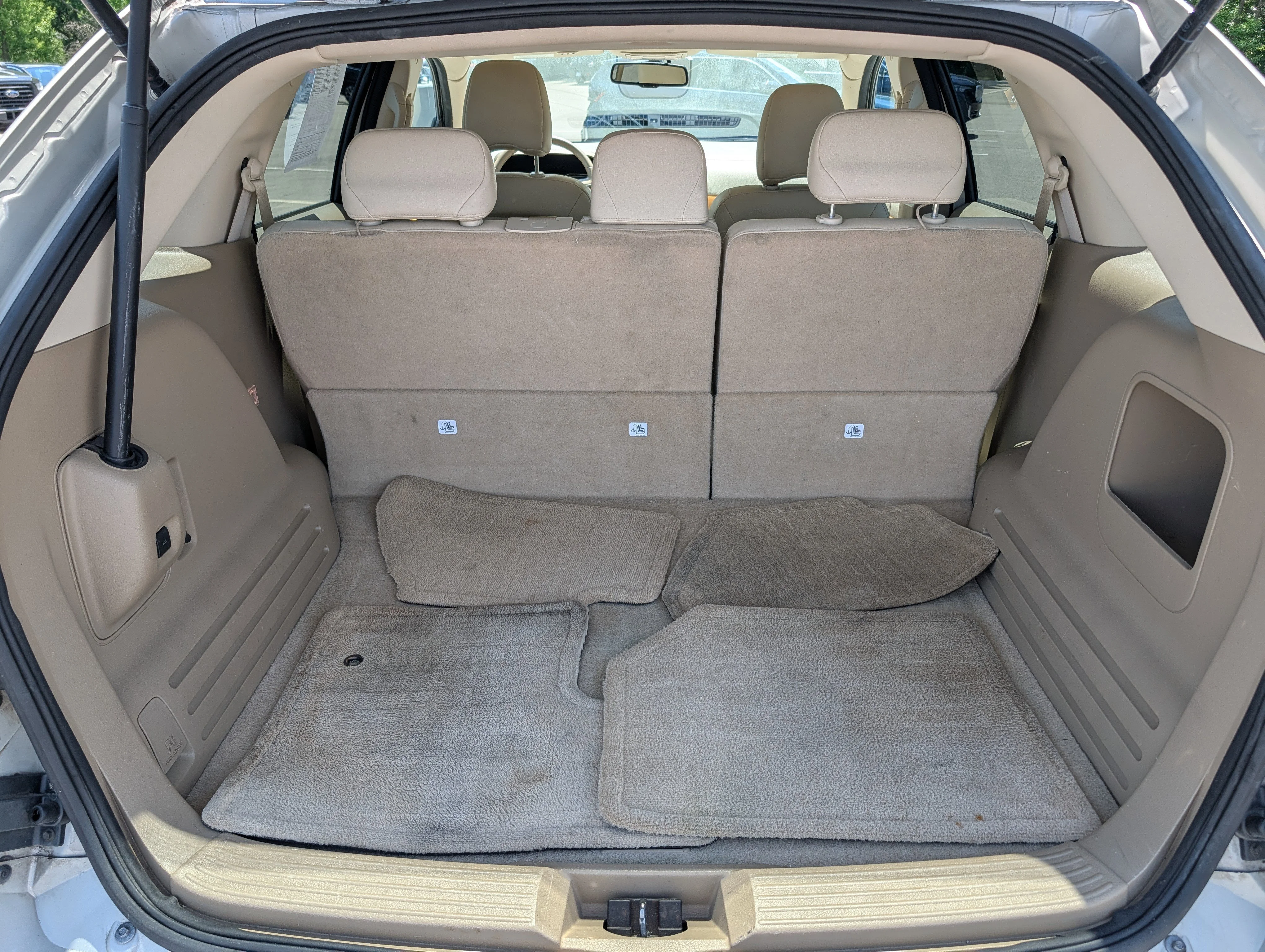 Used 2007 Pewter Metallic Lincoln  image 18