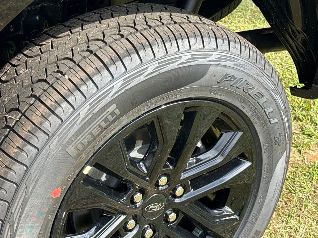 New 2026 Agate Black Metallic Ford XLT image 57