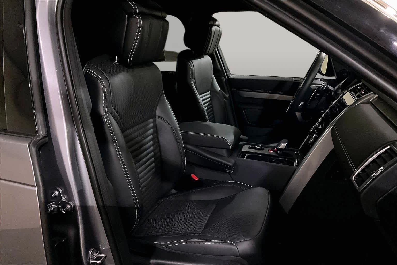 Used 2025 Eiger Grey Metallic Land Rover Dynamic SE image 14