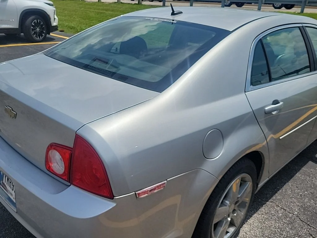 Used 2011 Silver Ice Metallic Chevrolet LT image 5