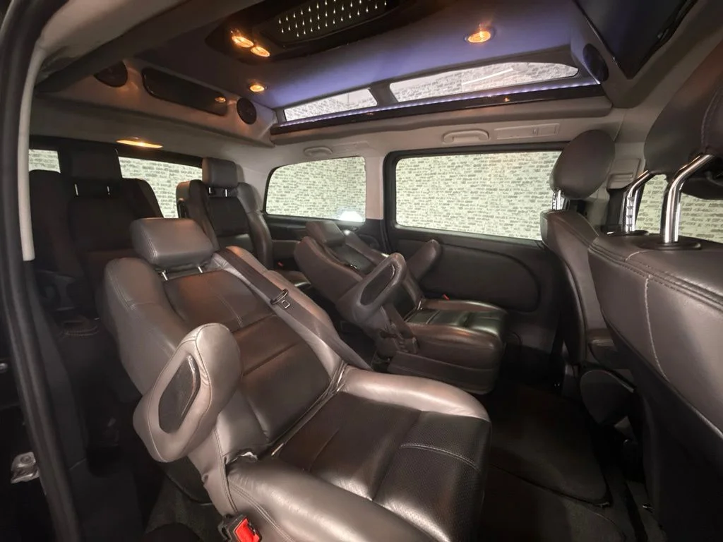 Used 2022  Mercedes-Benz Passenger image 11